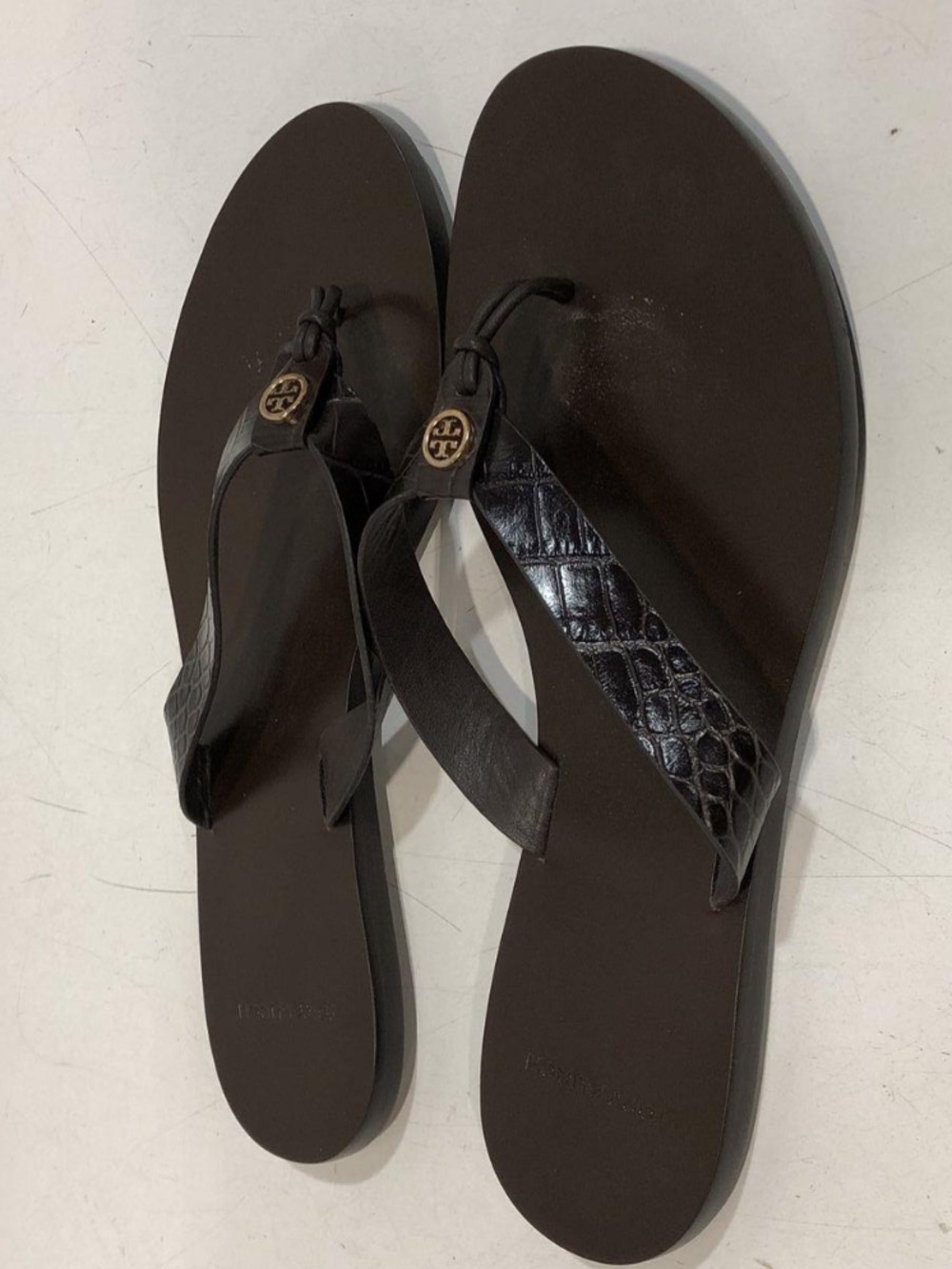 Women’s Tory Burch Brown Croc Leather Thong Flat Sandals Size 7M